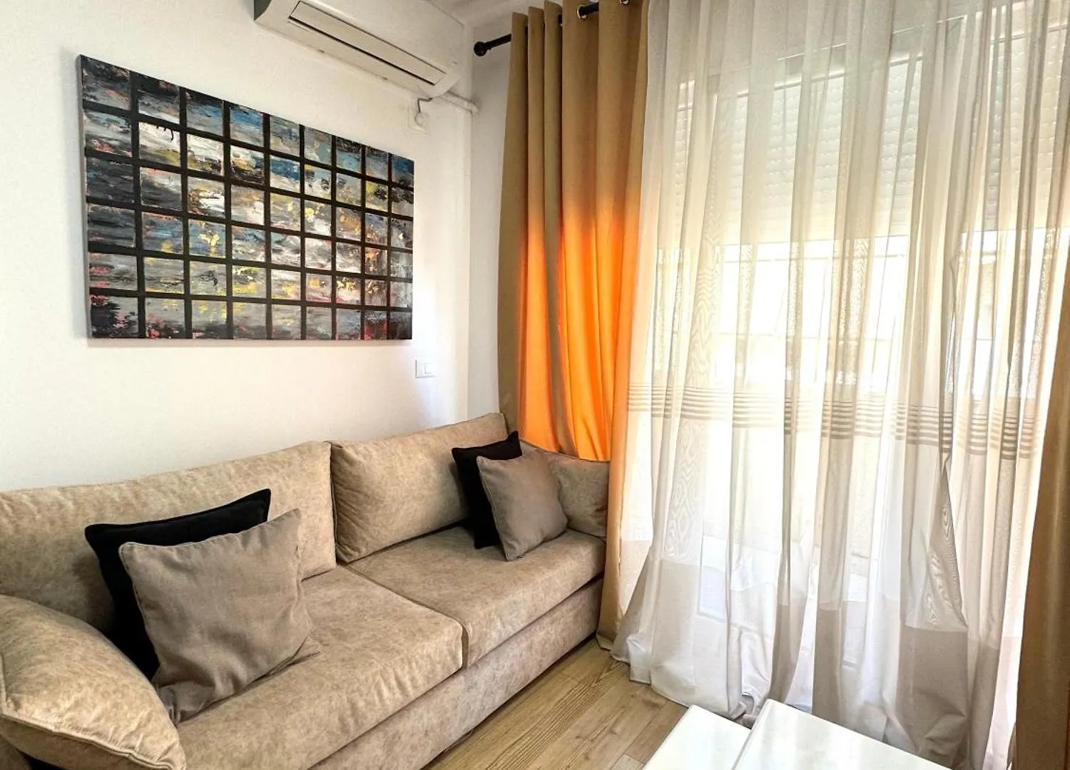 Apartment In The Heart Of Old Bazaar, Tirana - Hana Apartments